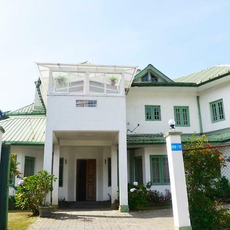 塞姆里假日简易别墅住宿加早餐旅馆 努沃勒埃利耶 外观 照片