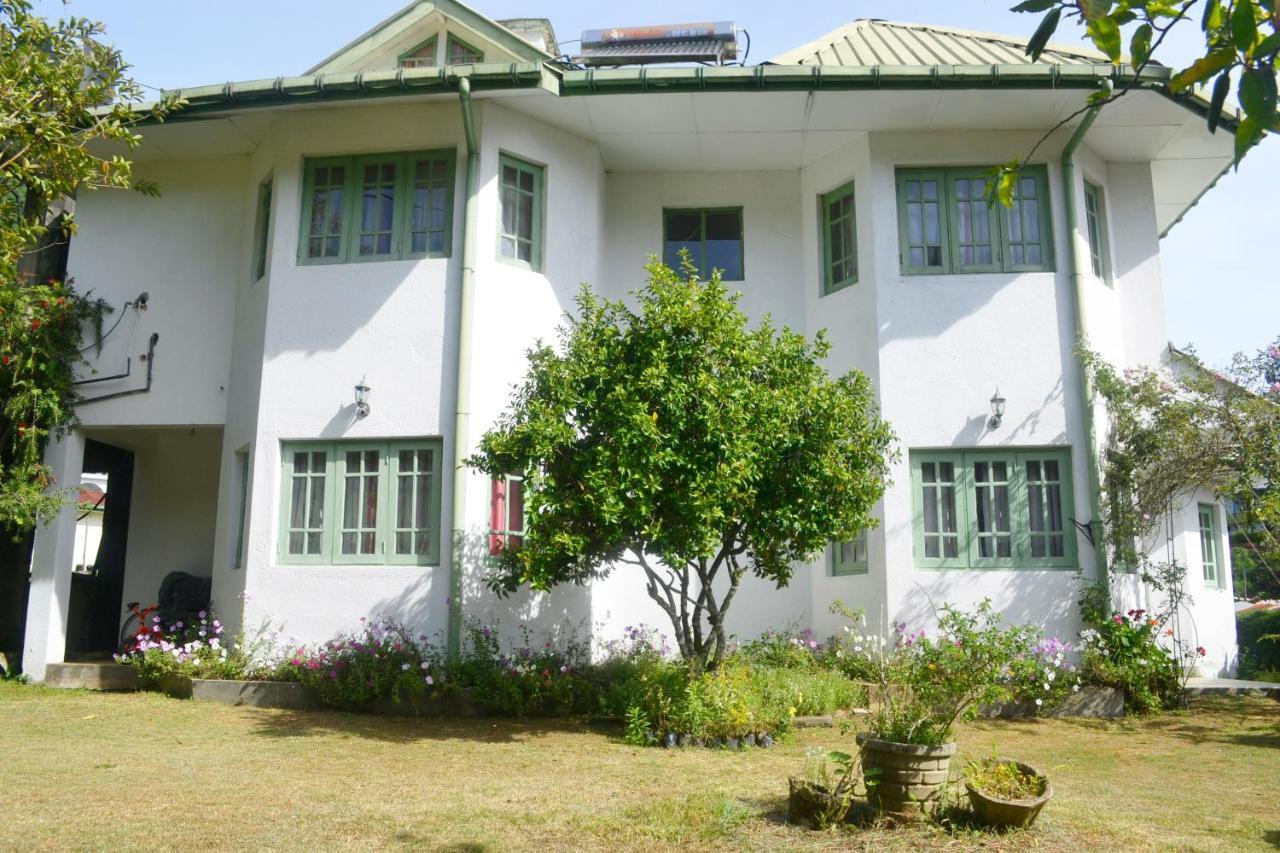 塞姆里假日简易别墅住宿加早餐旅馆 努沃勒埃利耶 外观 照片